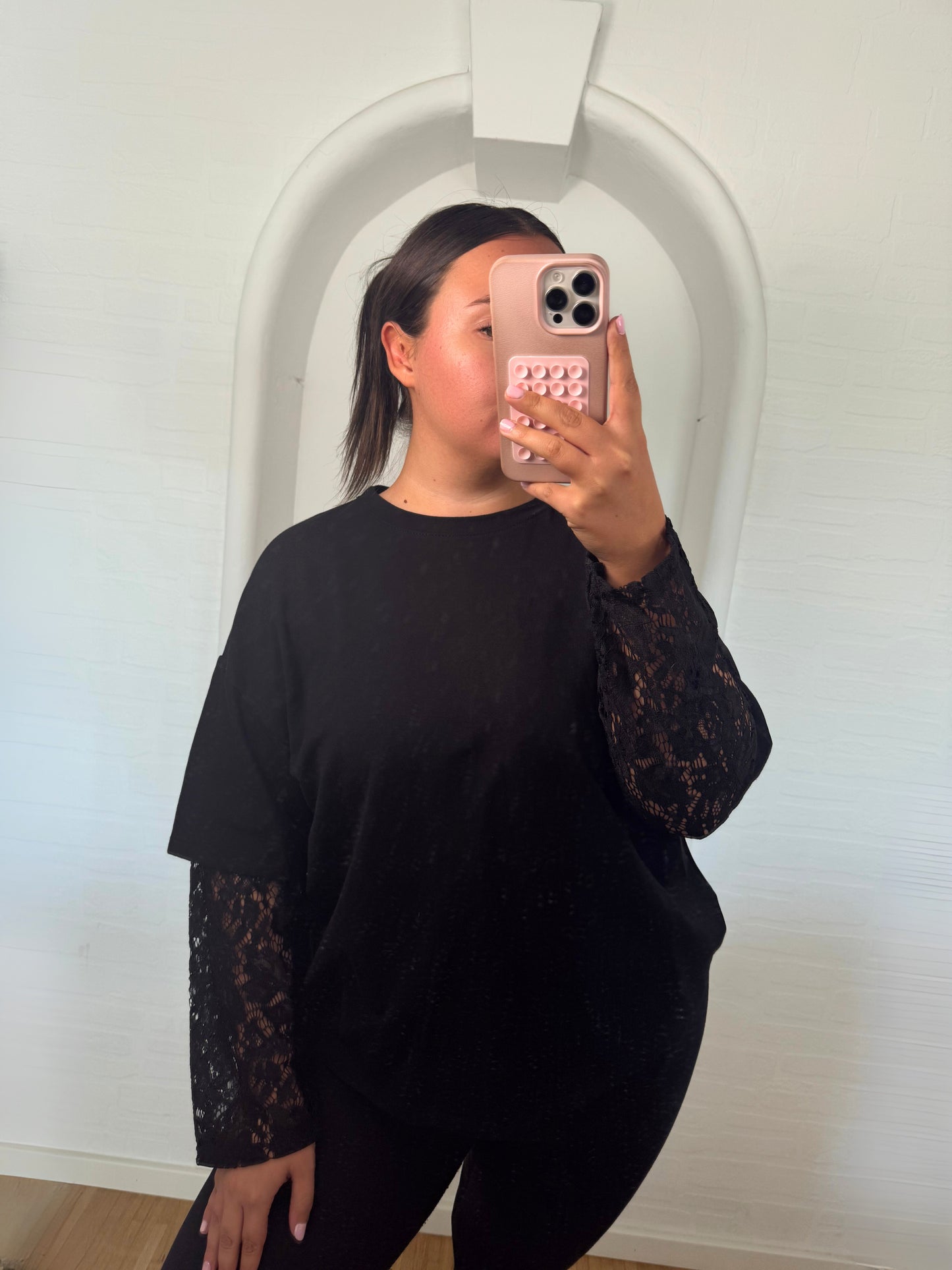 Tshirt mit Spitzenärmeln