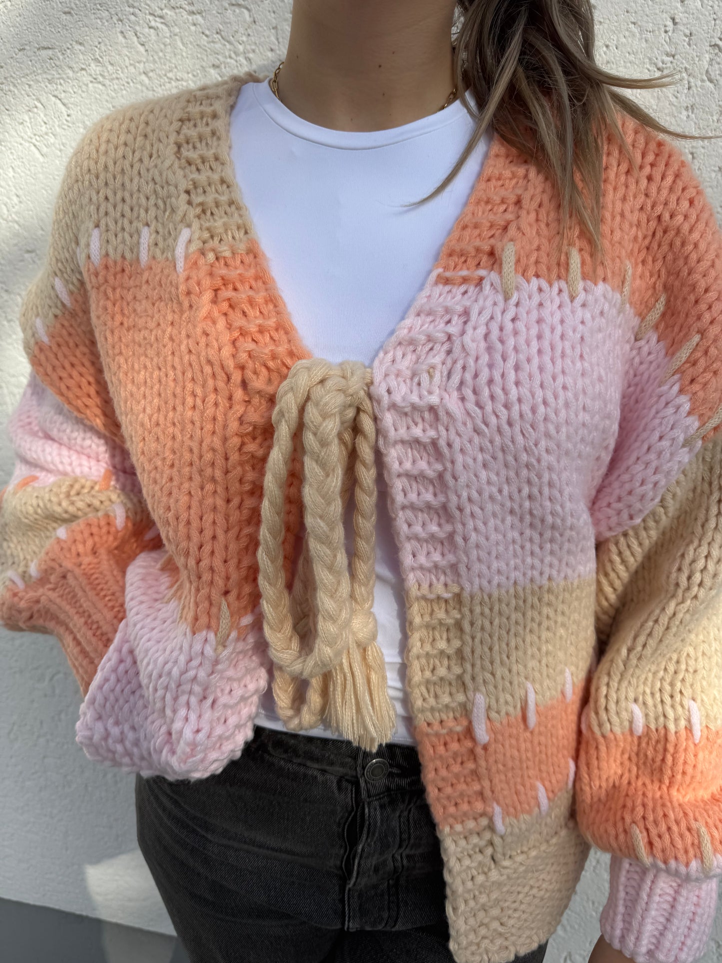 Grobstrick Cardigan mit geflochtener Schleife