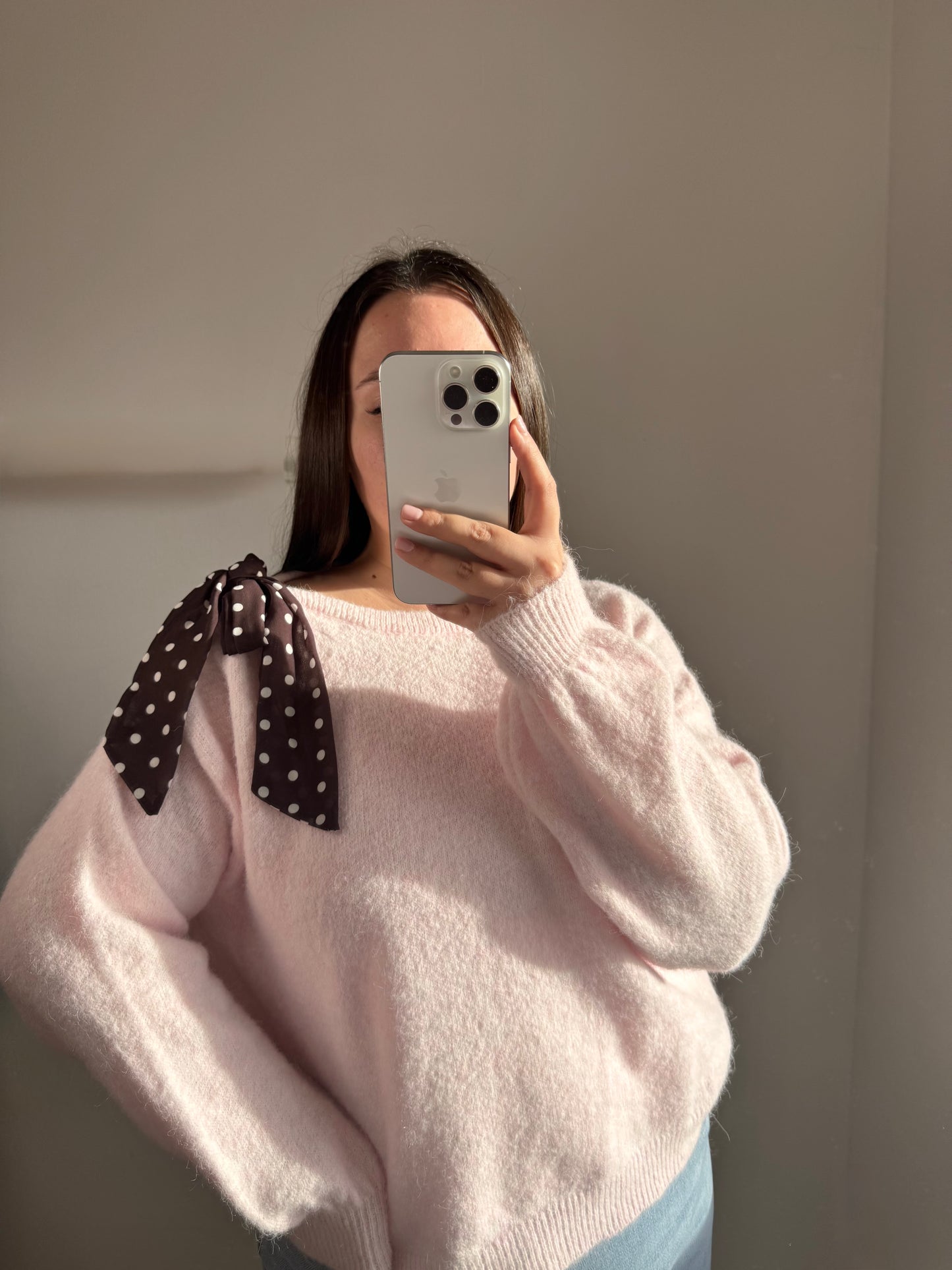 Pullover mit Pünktchen Schleife rosa