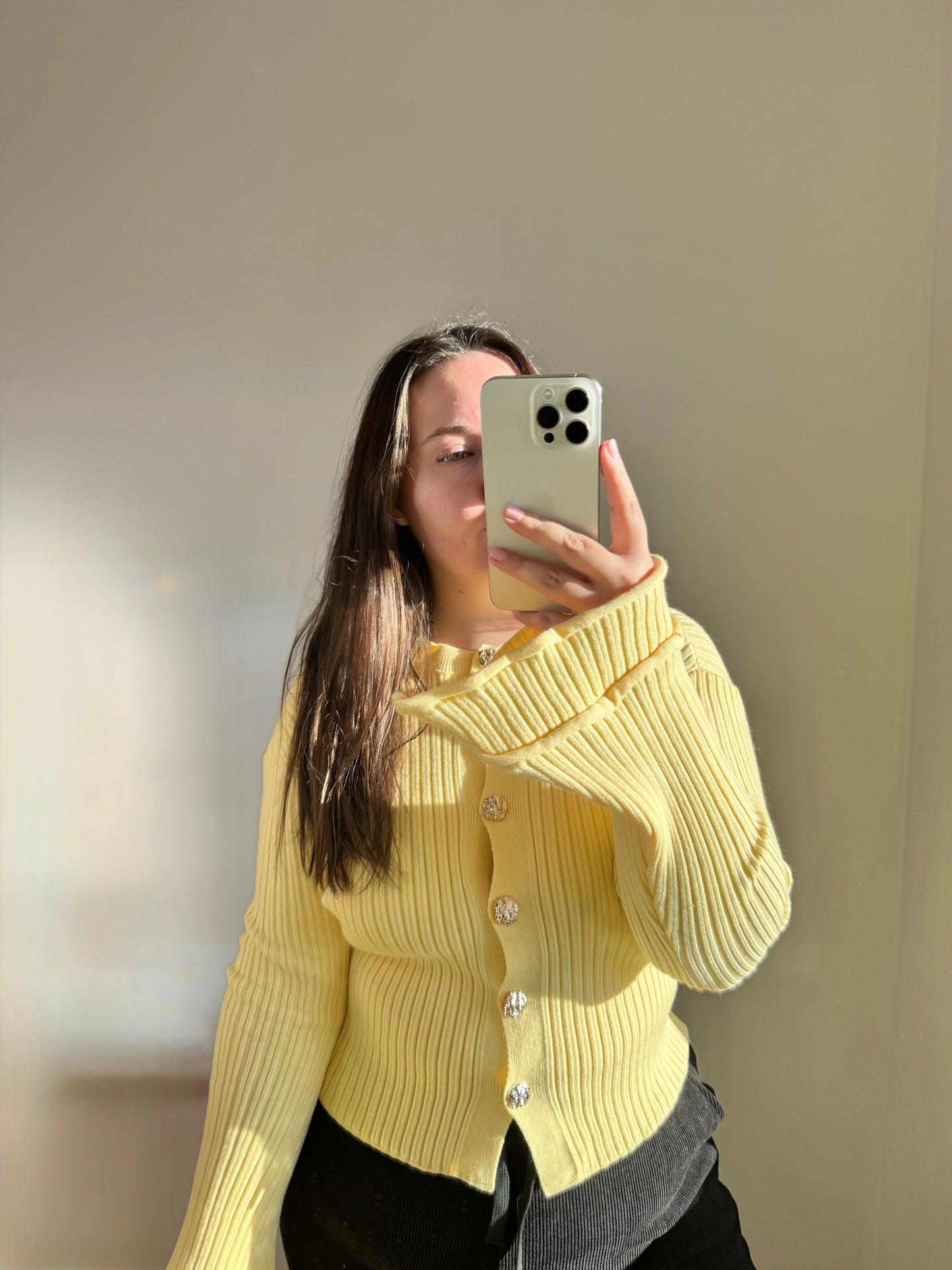 Strickjacke mit weiten Ärmeln gelb