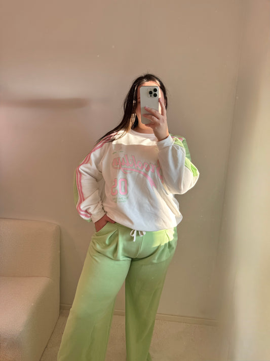 Lockere Hose mit Gummibund grün