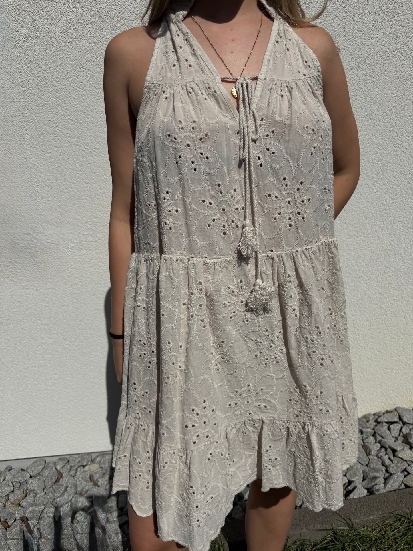 Besticktes Neckholder Kleid