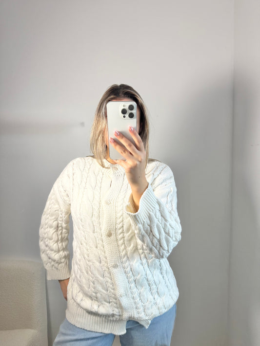 Strickjacke Zopfmuster mit Knöpfen