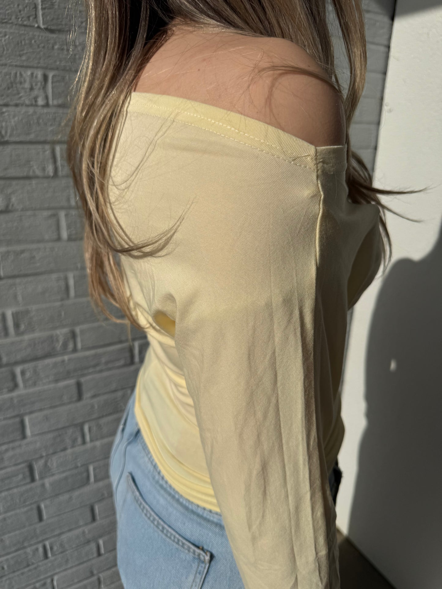 Off Shoulder Shirt gelb