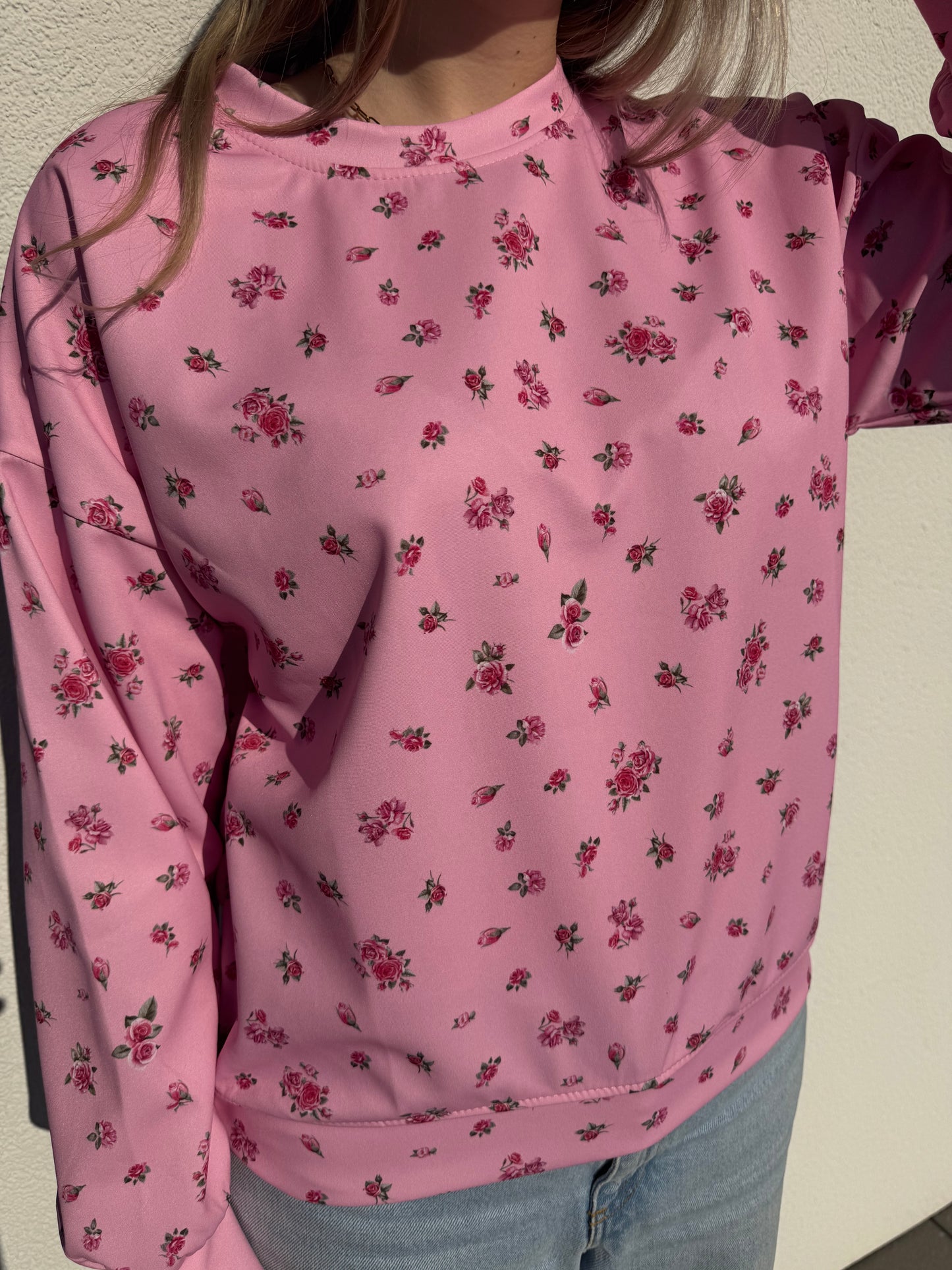Sweatshirt mit Blumenmuster rosa