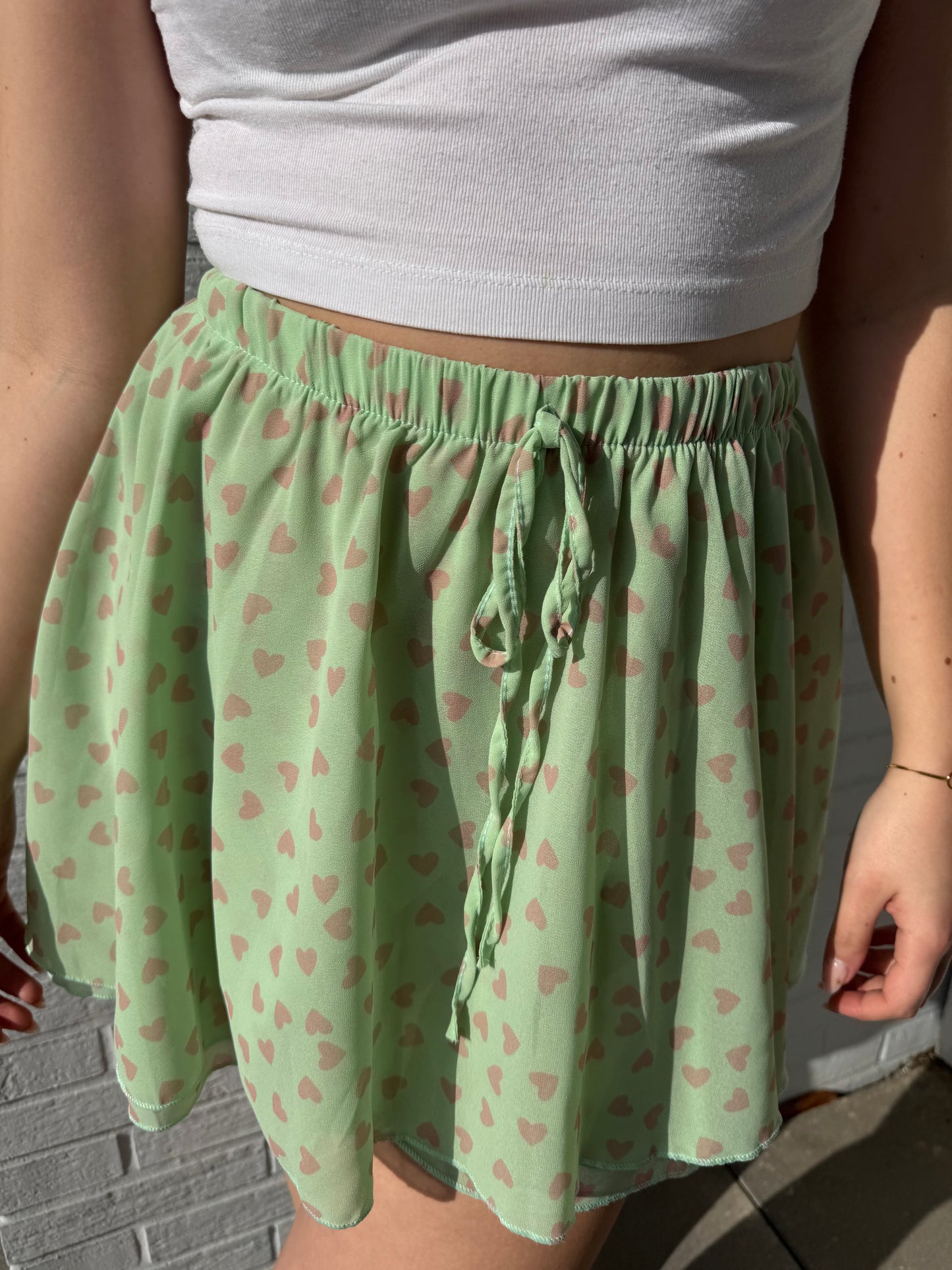 Hosenrock mit kleinen Herzen grün