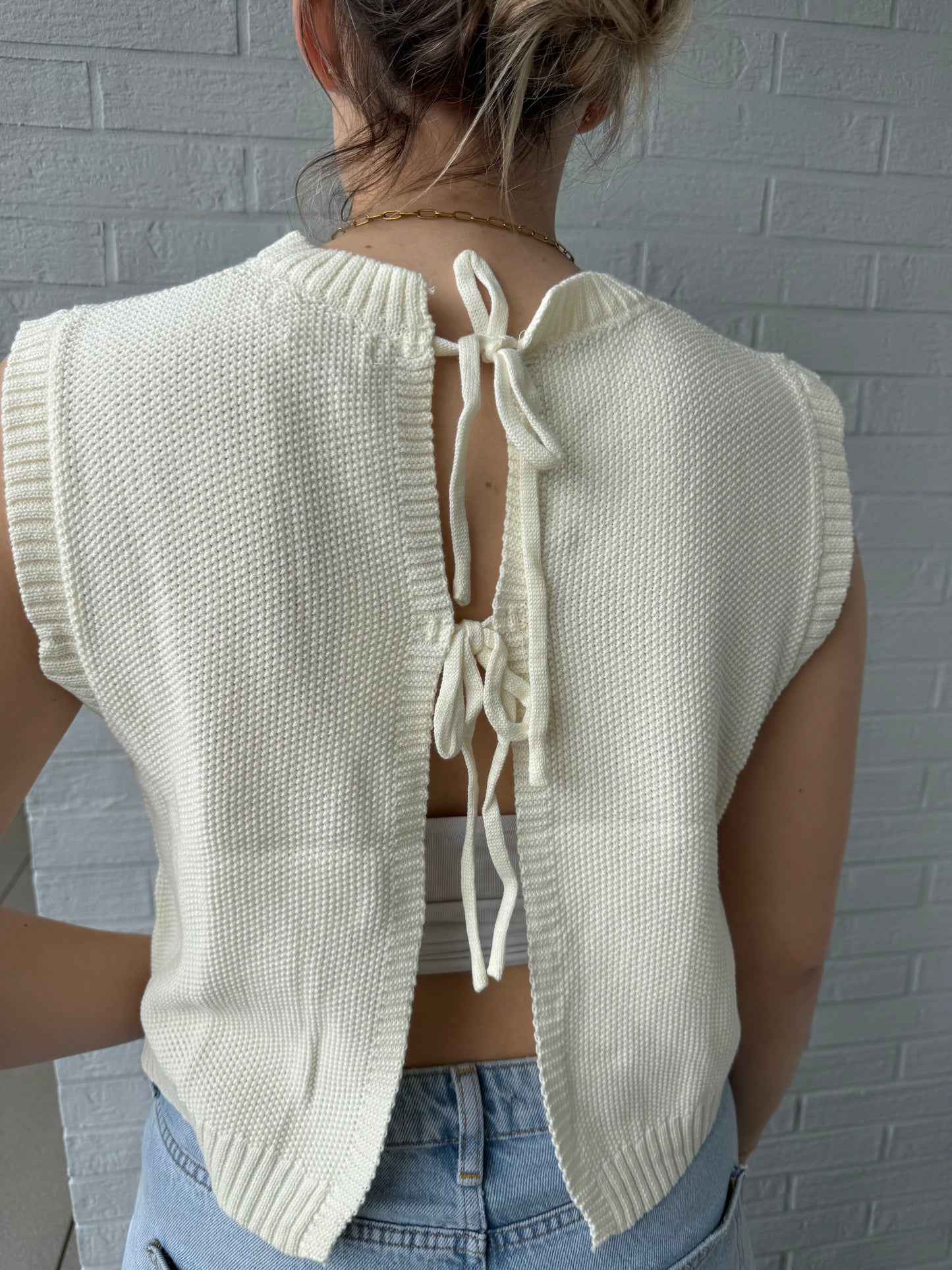 Stricktop mit offenem Rücken