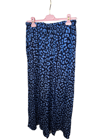 Hose Leo