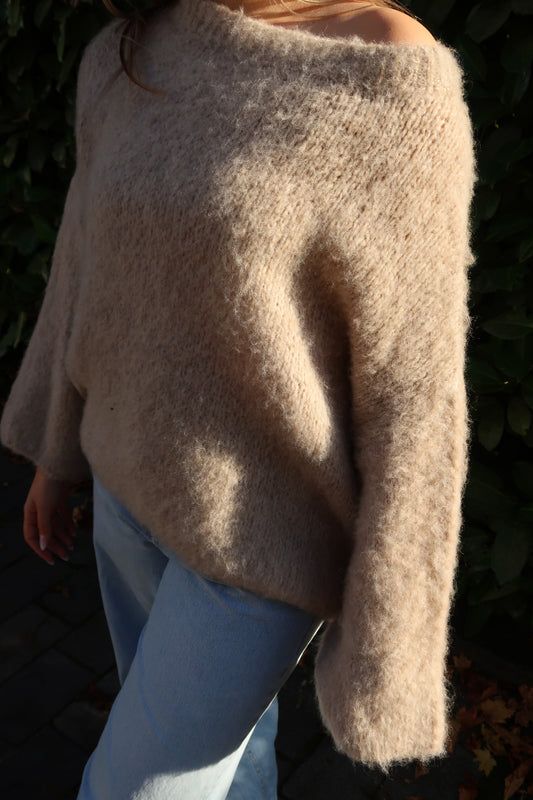 kuscheliger Pullover off shoulder beige