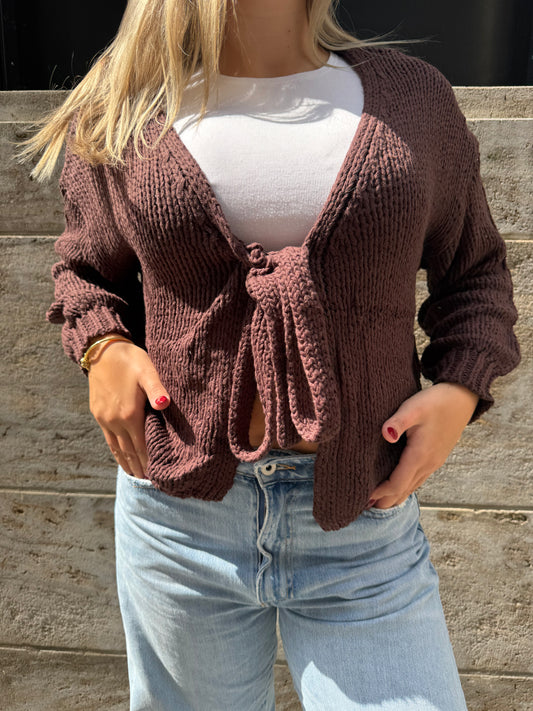 Strickjacke mit Knoten braun