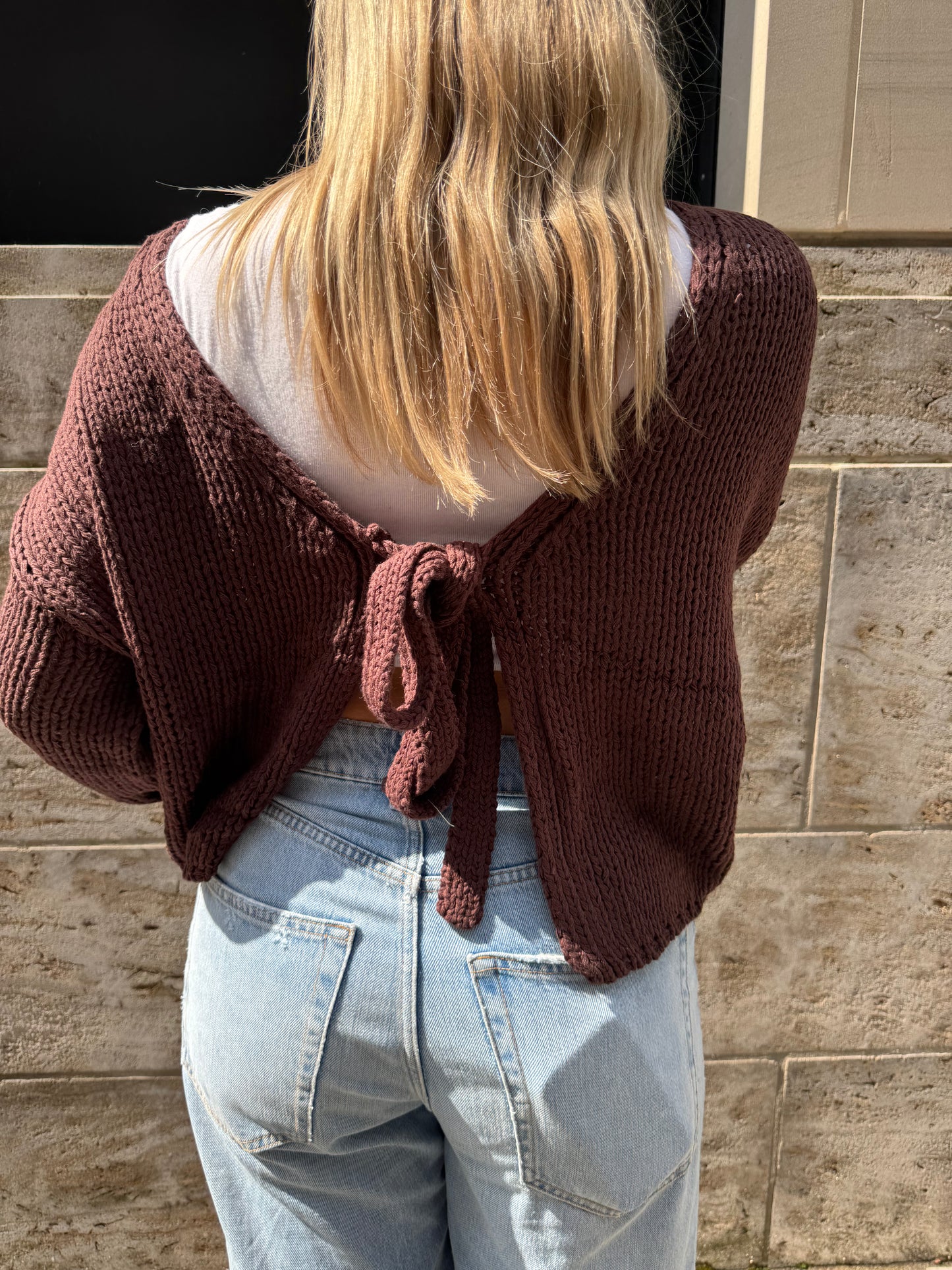 Strickjacke mit Knoten braun