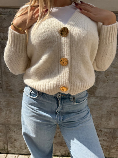 Cardigan mit großen Knöpfen