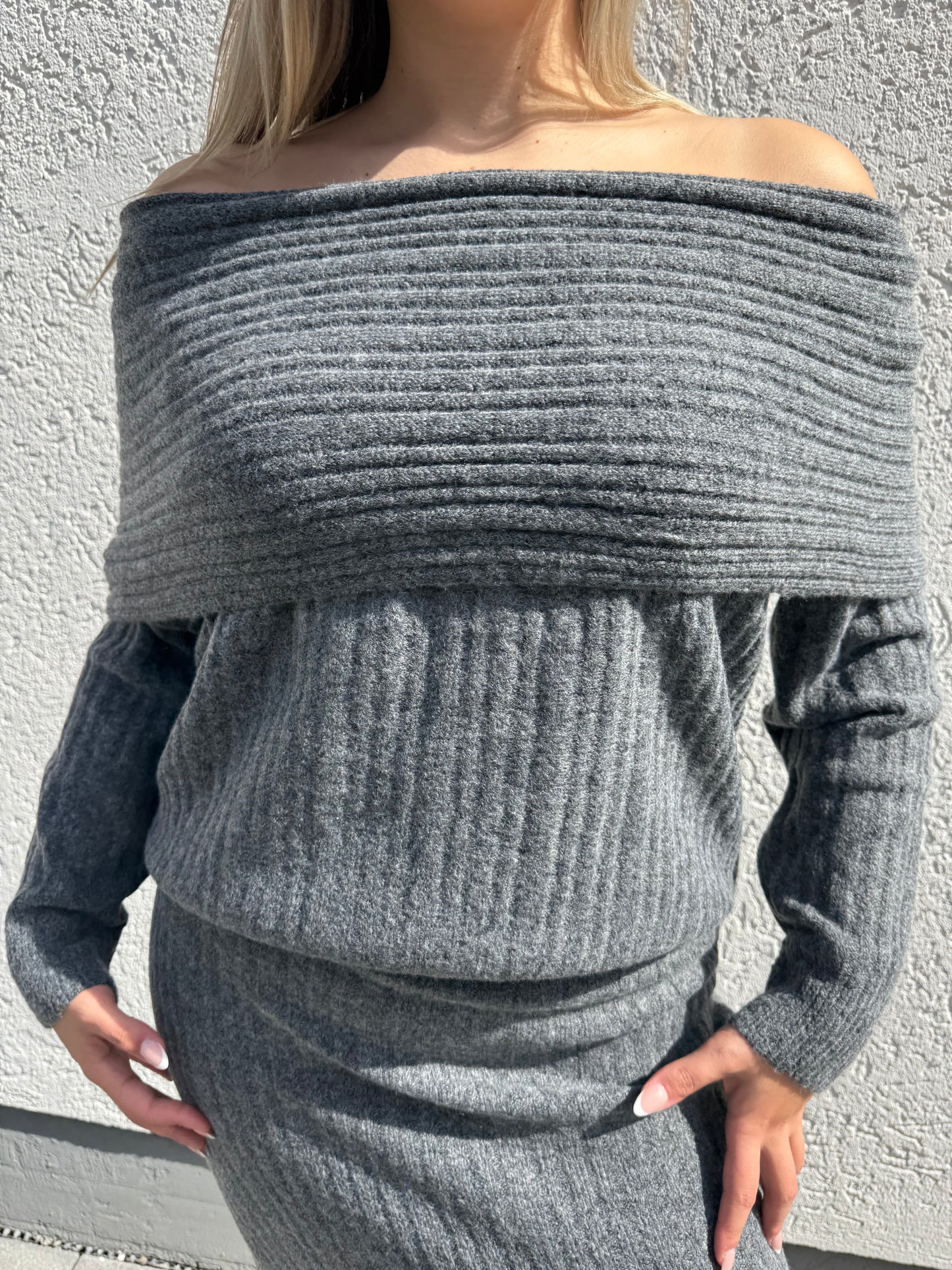 Off Shoulder Pullover grau