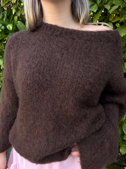 kuscheliger Pullover off shoulder braun