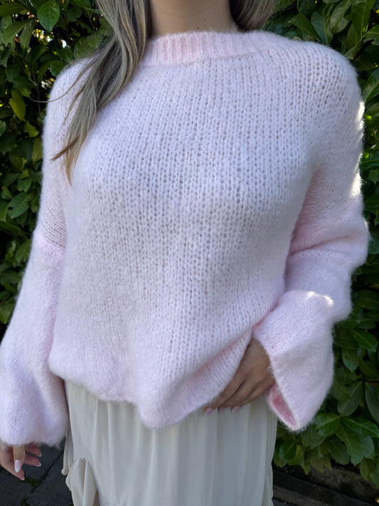 kuscheliger Pullover off shoulder rosa